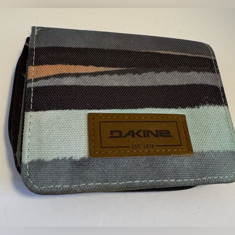 Dakine Soho wallet